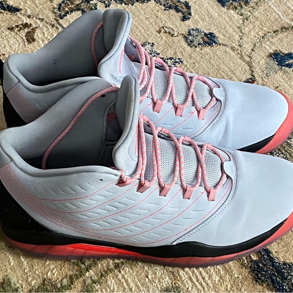 2019 Jordan Velocity’s Wolf Grey & Infrared - Picture 4 of 7